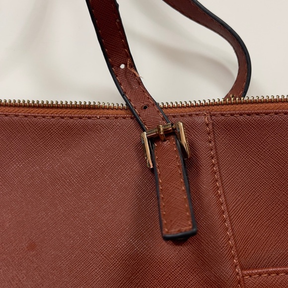 Michael Kors Jet Set Tote Bag - Picture 10 of 16